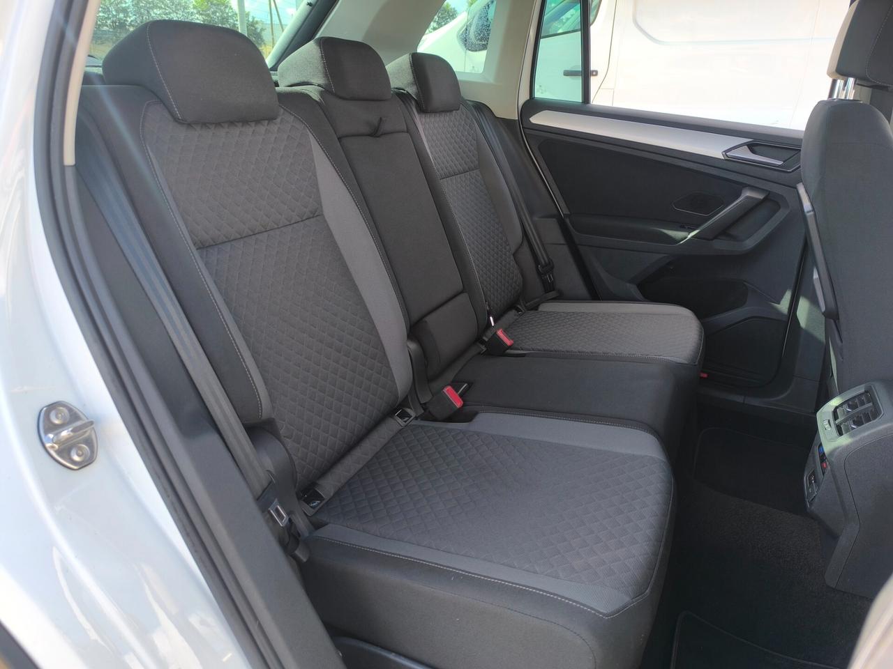 VOLKSWAGEN TIGUAN SPORT 1.6 TDI 1 PROPIETARIO COCKPIT/NAV/LED