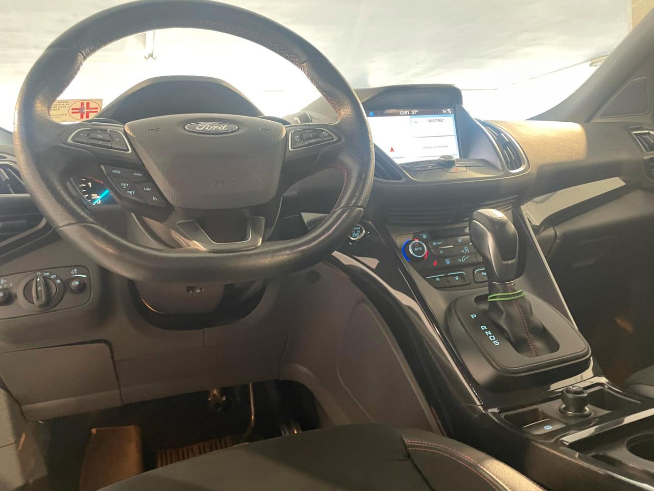 Ford Kuga 2.0 TDCI 150 CV S&S 4WD Powershift ST-Line