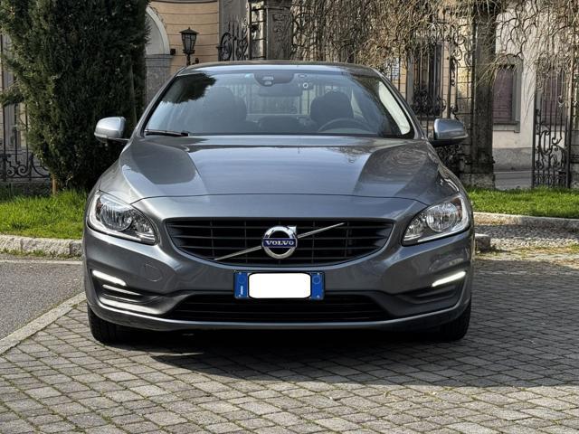 VOLVO S60 D2 Geartronic Momentum