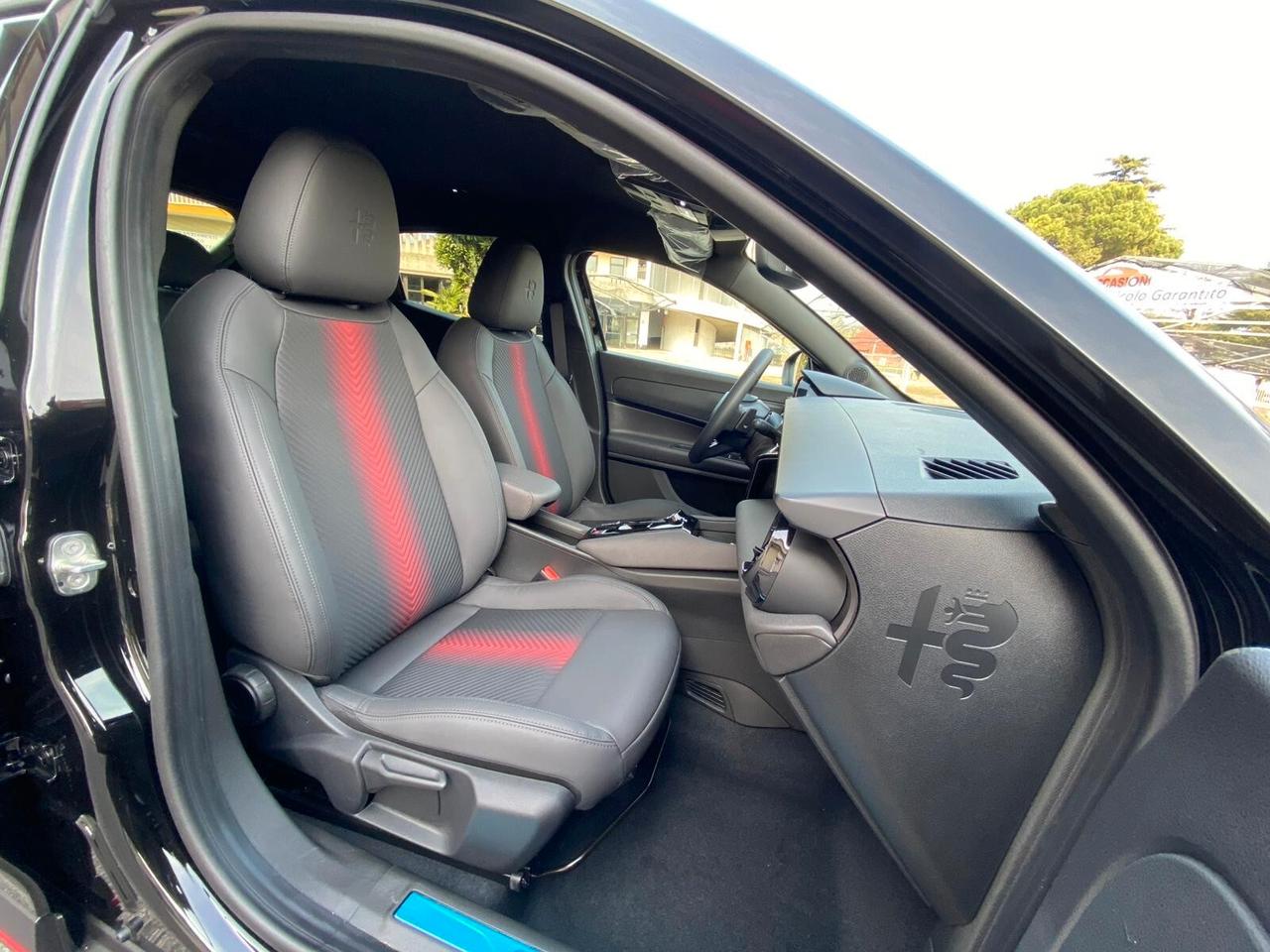 Alfa Romeo Junior 1.2 145 CV Hybrid Speciale TECHNO