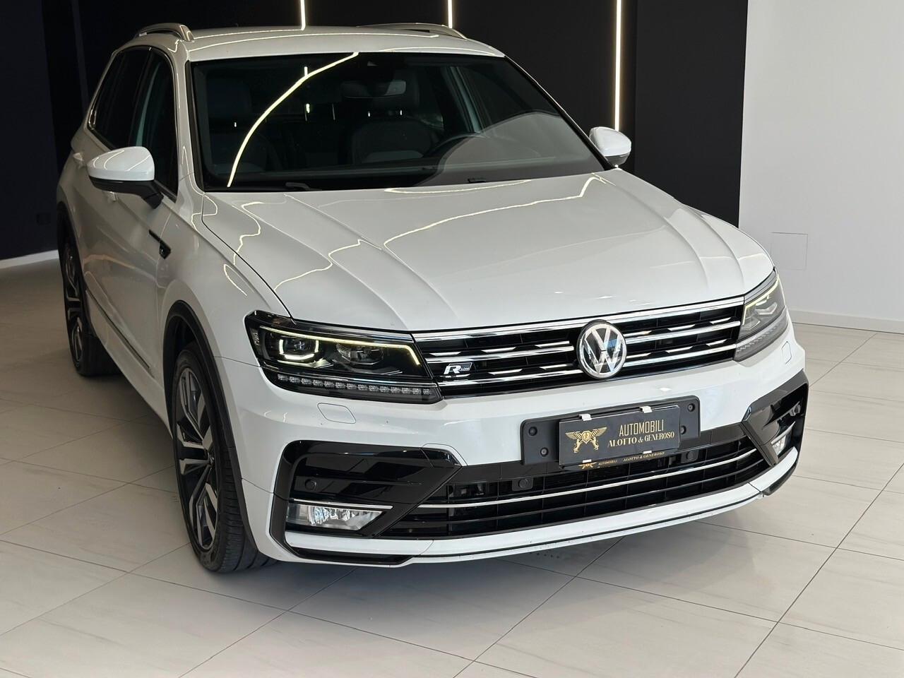 Volkswagen Tiguan 2.0 240CV DSG 4MOTION R-Line 2017