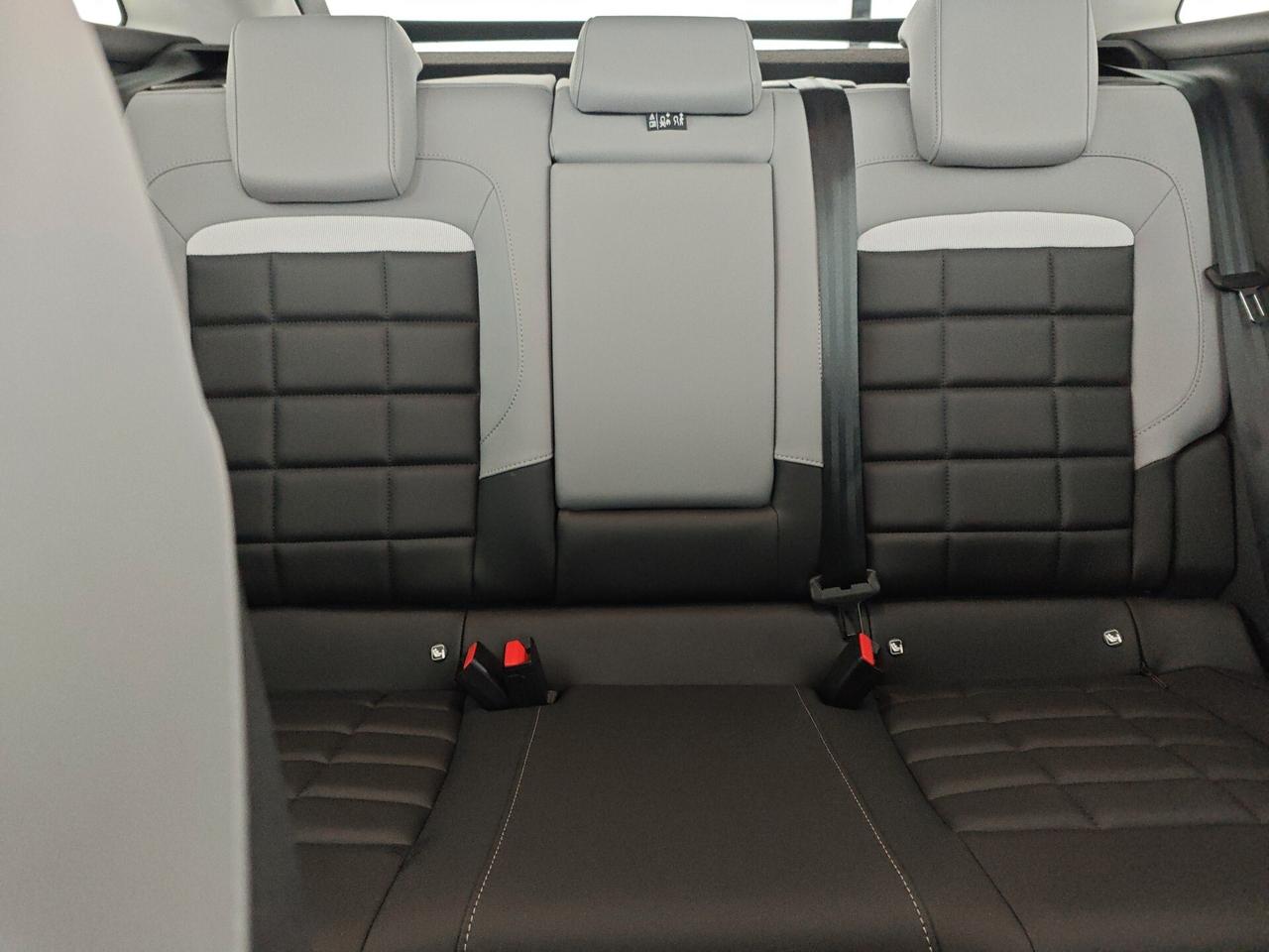 Citroen C4 Hybrid 136 e-DCS6 Max