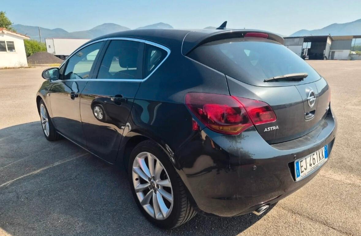 Opel Astra 1.4 Turbo 140CV 5 porte Cosmo