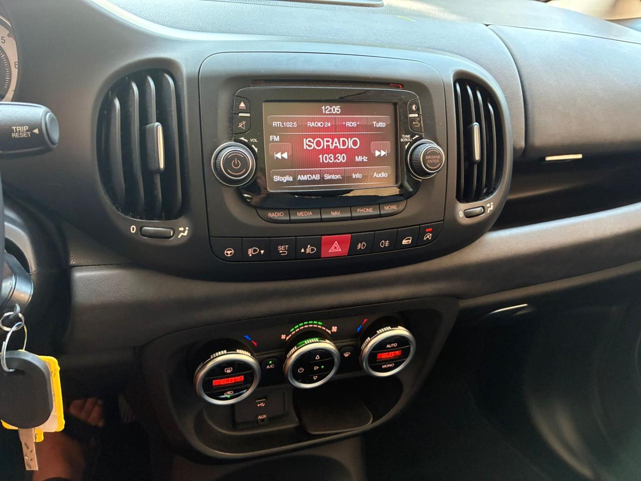 Fiat 500L 1.6Mjet 105CV perfetta garantita-14