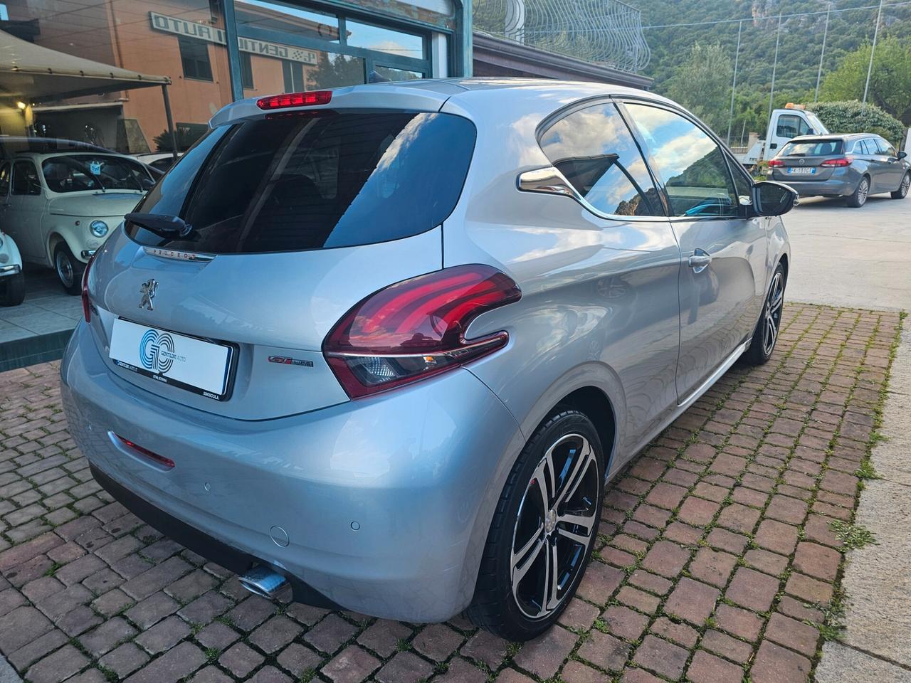 Peugeot 208 BlueHDi 120 S&S 3 porte GT Line