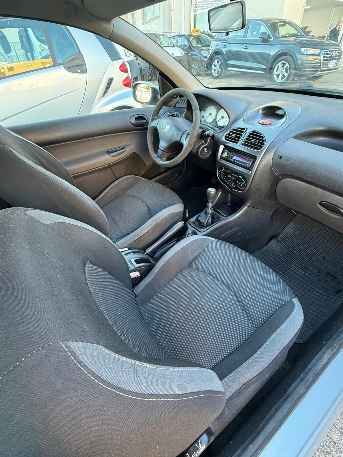 Peugeot 206 1.4 5p. Enfant Terrible