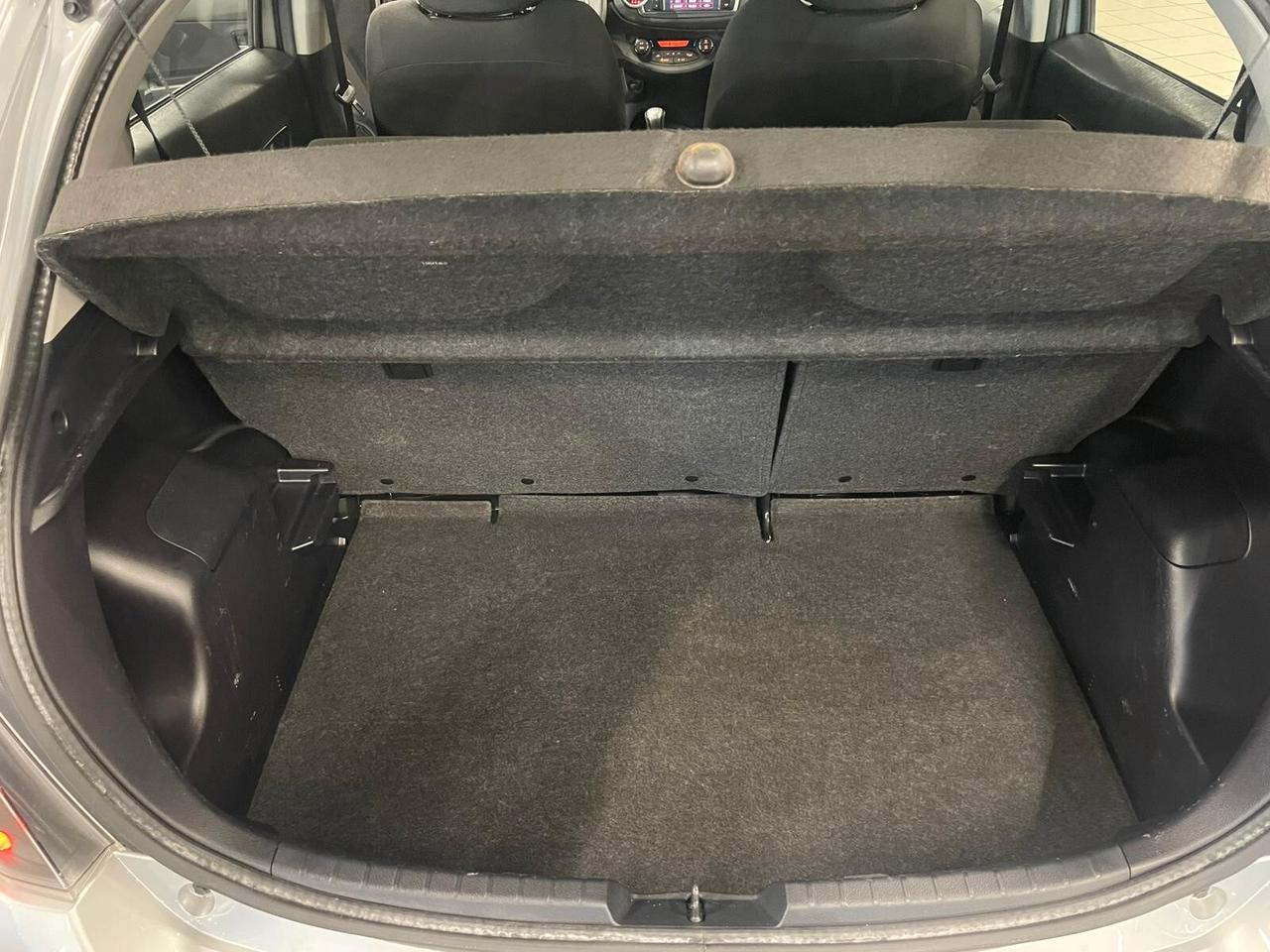 TOYOTA Yaris 3ª serie Yaris 1.0 5 porte Van Ac...