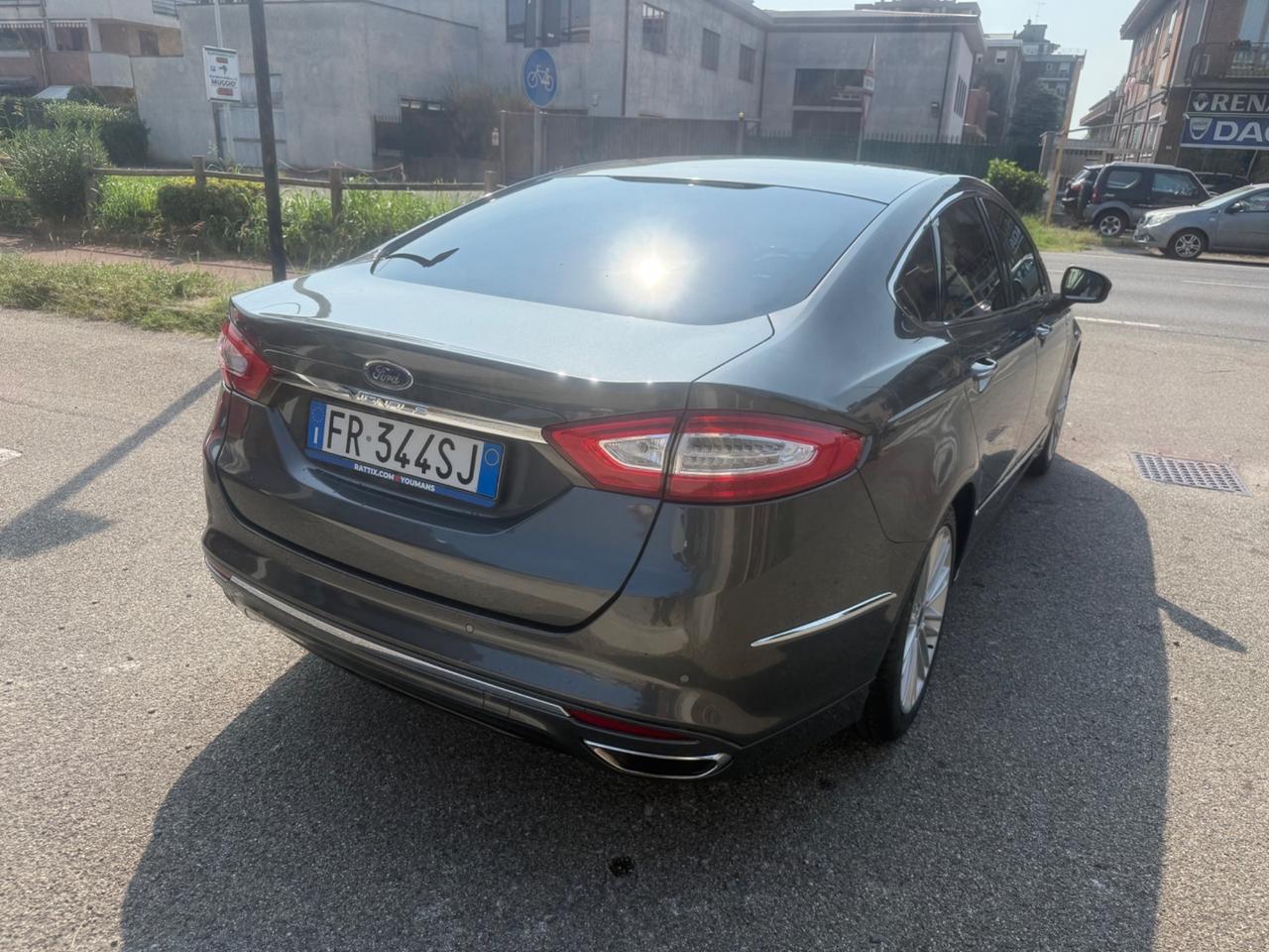 Ford Mondeo Hybrid 2.0 187 CV eCVT 4 porte Vignale