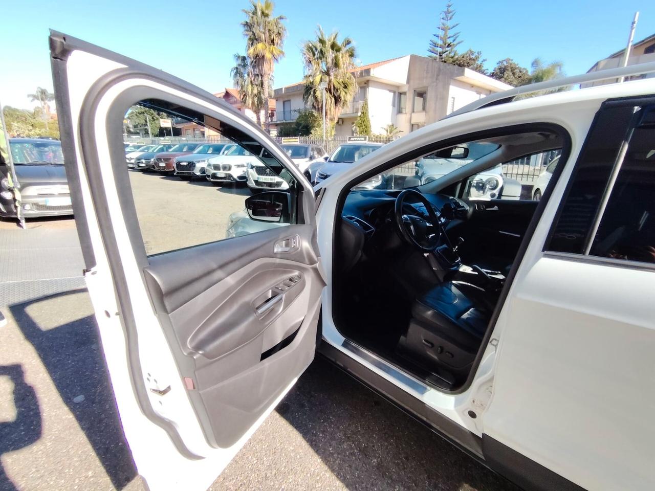 Ford Kuga 2.0 TDCI 140 CV 4WD Titanium