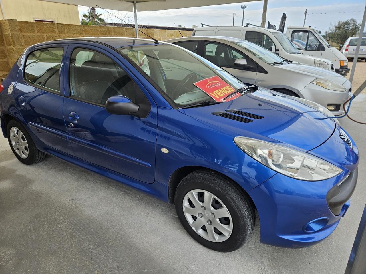 Peugeot 206 1.1 60CV 5p. 2010’