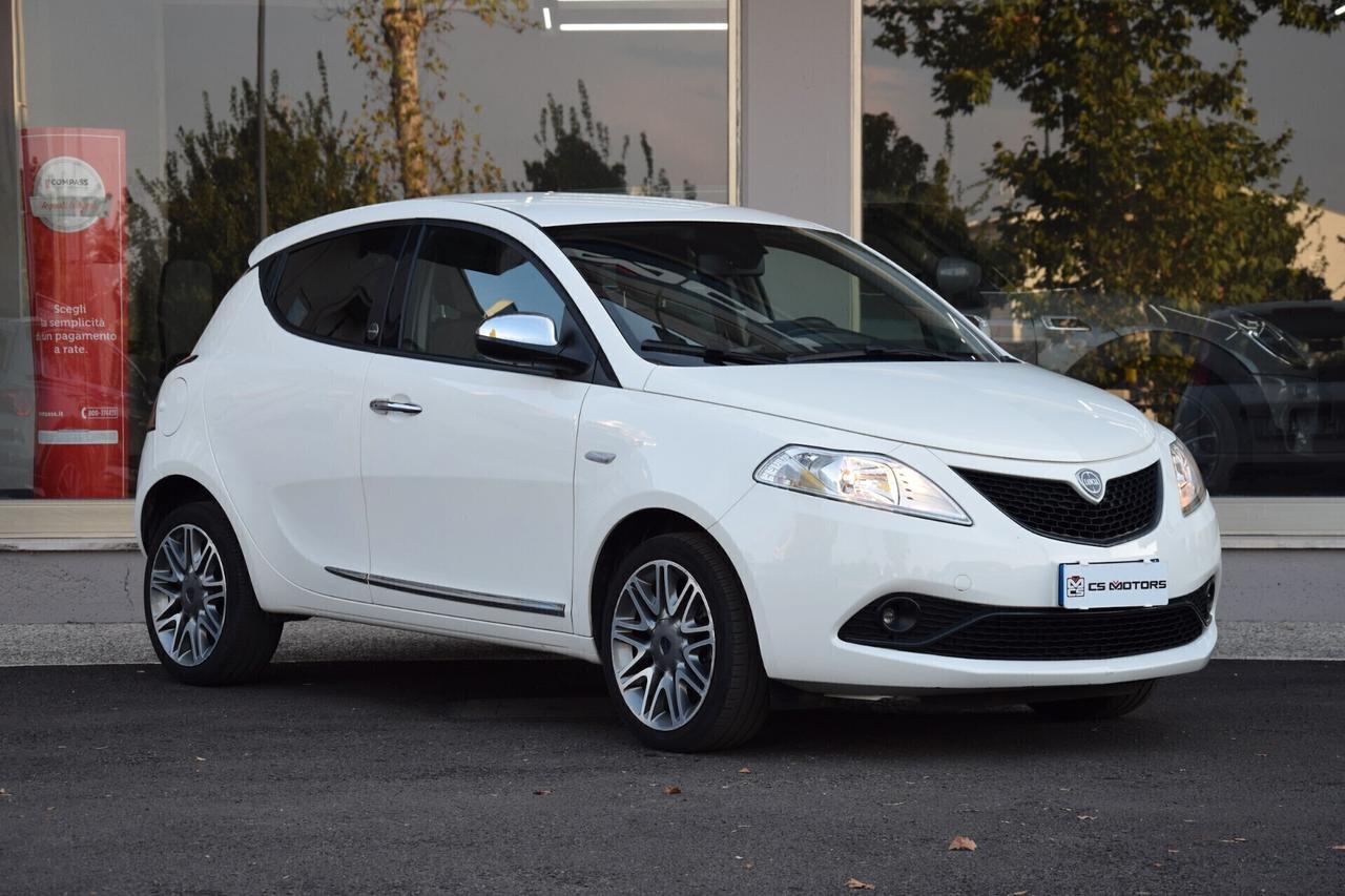 LANCIA YPSILON Hybrid GOLD cerchi x 16