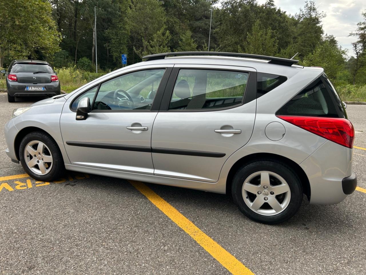 Peugeot 207 1.6 HDi 90CV SW Outdoor*Neopatentati*