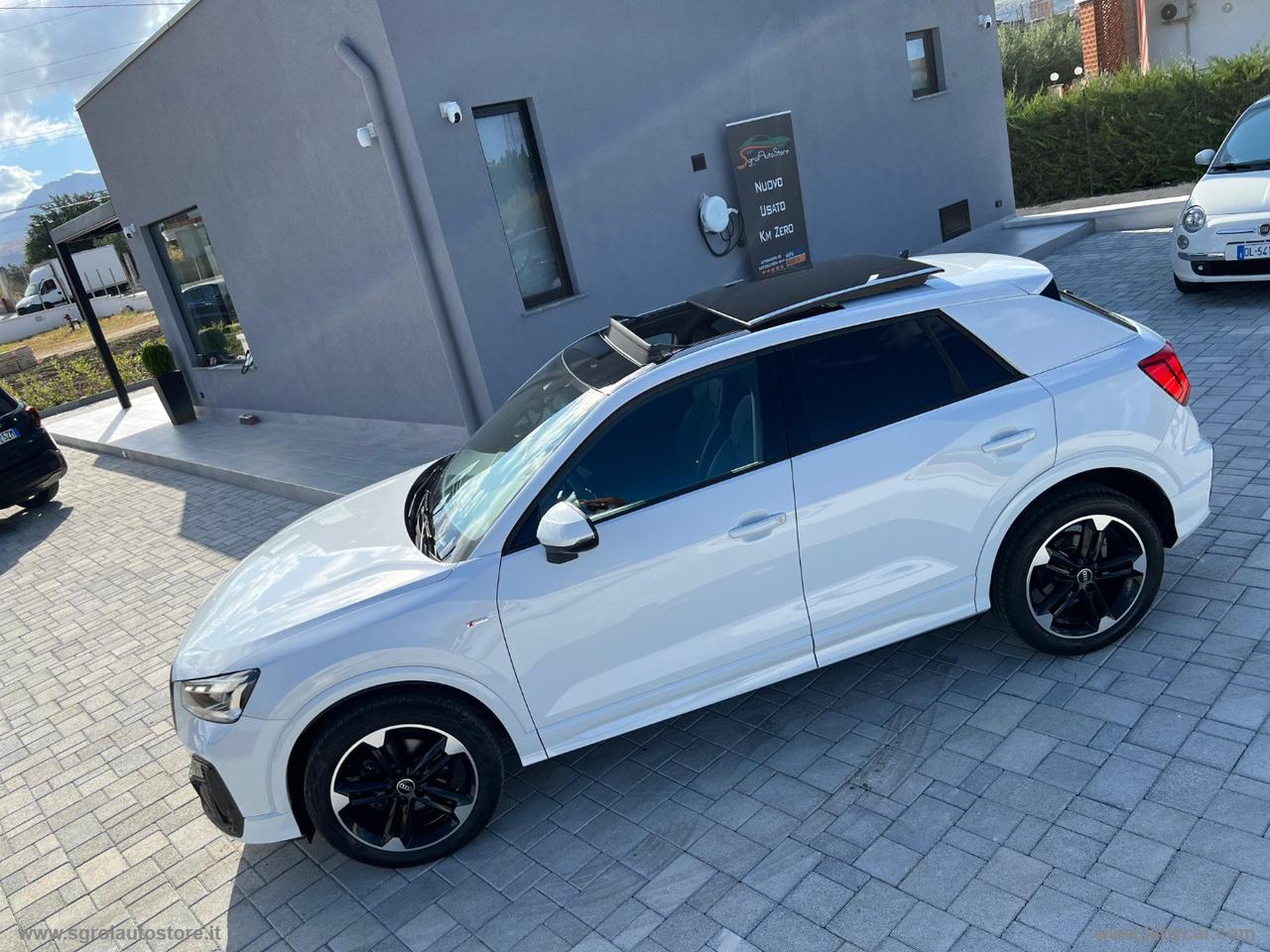 AUDI Q2 30 TDI S line Edition