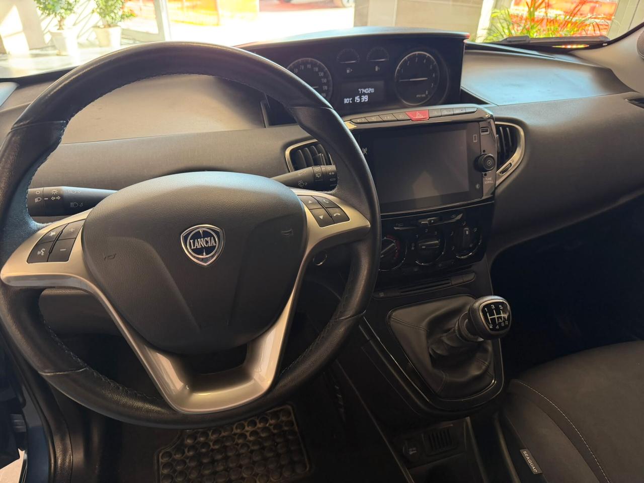 Lancia Ypsilon 1.0 FireFly 5 porte S&S Hybrid Gold