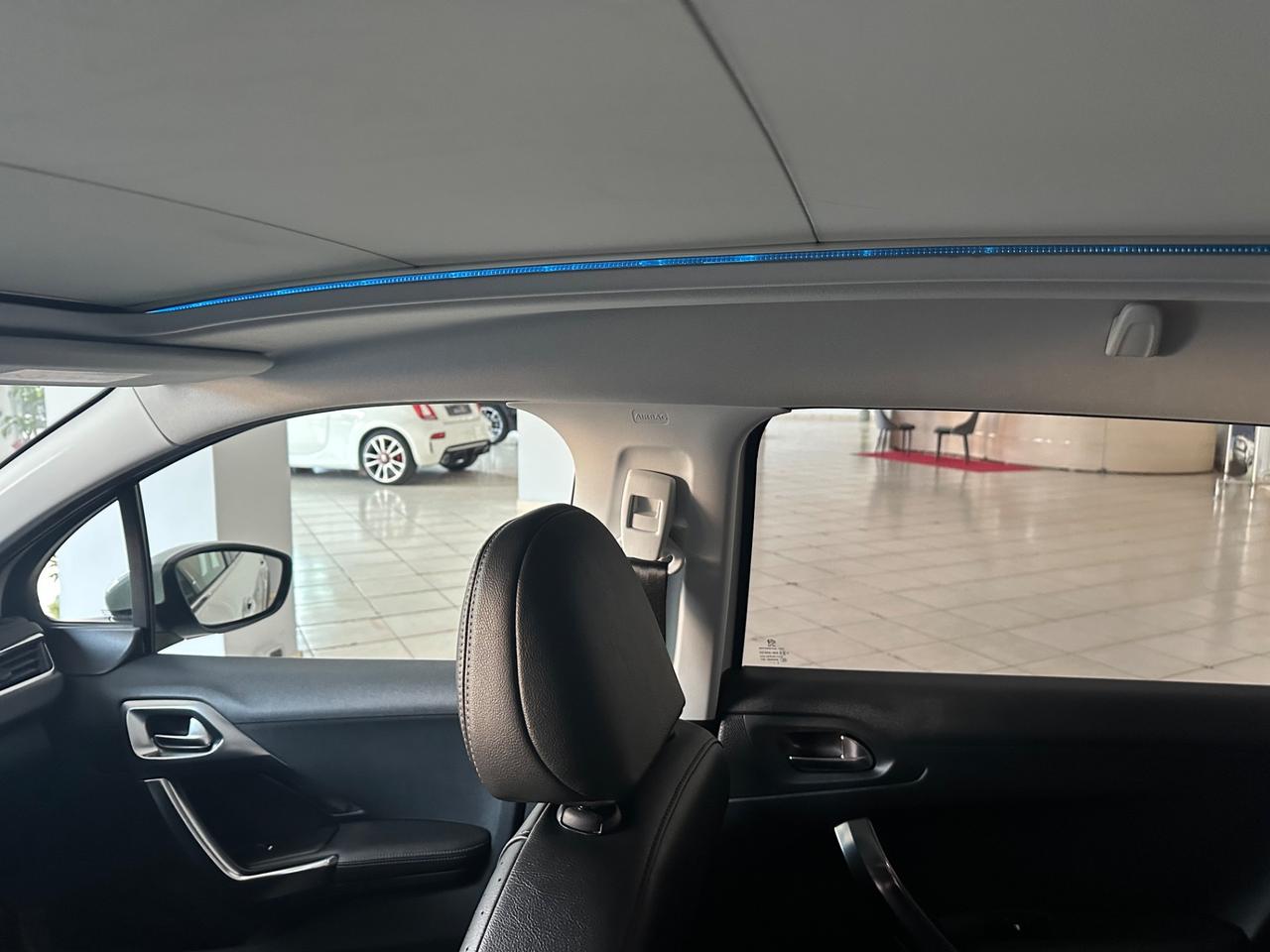 Peugeot 2008 BlueHDi 120 S&S Black Matt