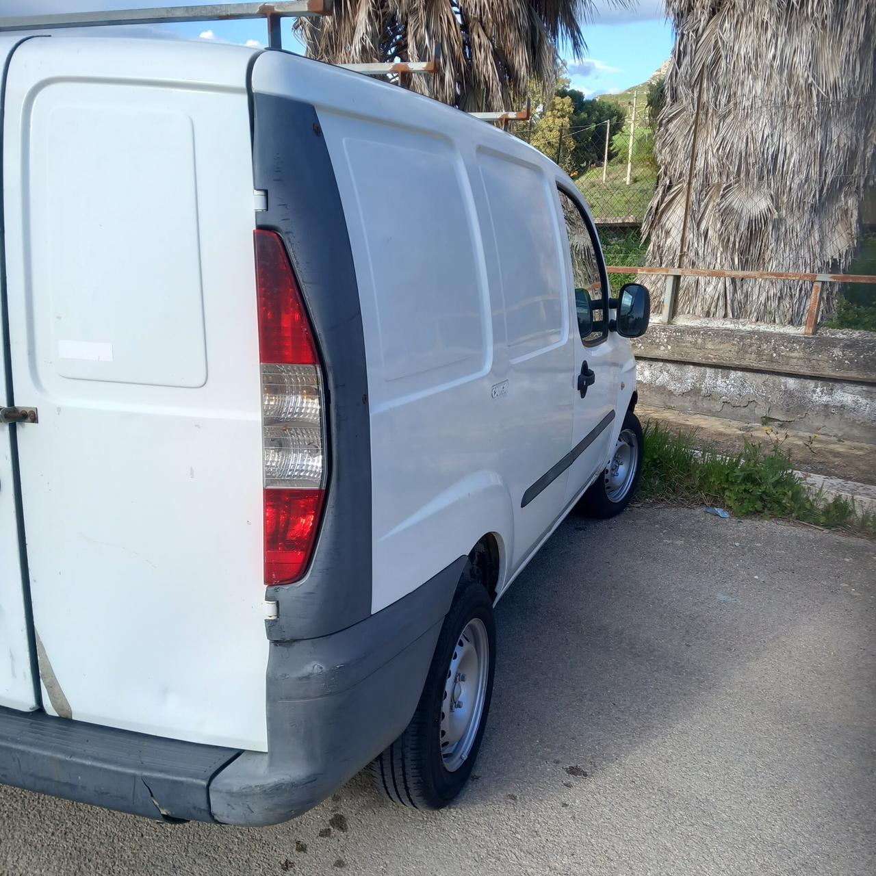 fiat doblo 1.9 diesel cat cargo lamierato