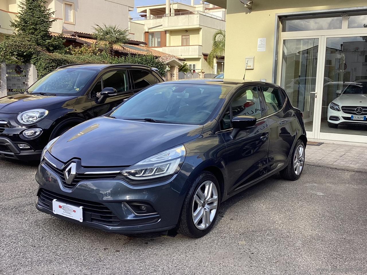 RENAULT Clio dCi 8V 90CV 5p. Moschino Intens FAEI KED TELEC .POST