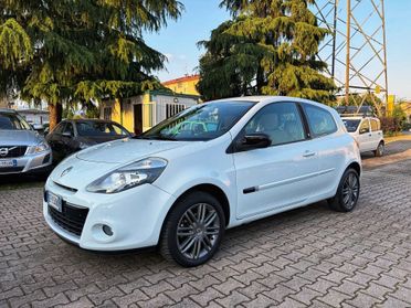 Renault Clio 1.6 16V 3 porte AUTOMATICA OK NEOPATENTATI