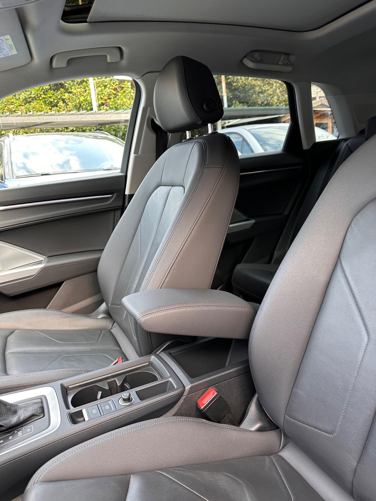 Audi Q3 35 TDI S tronic Business Advanced