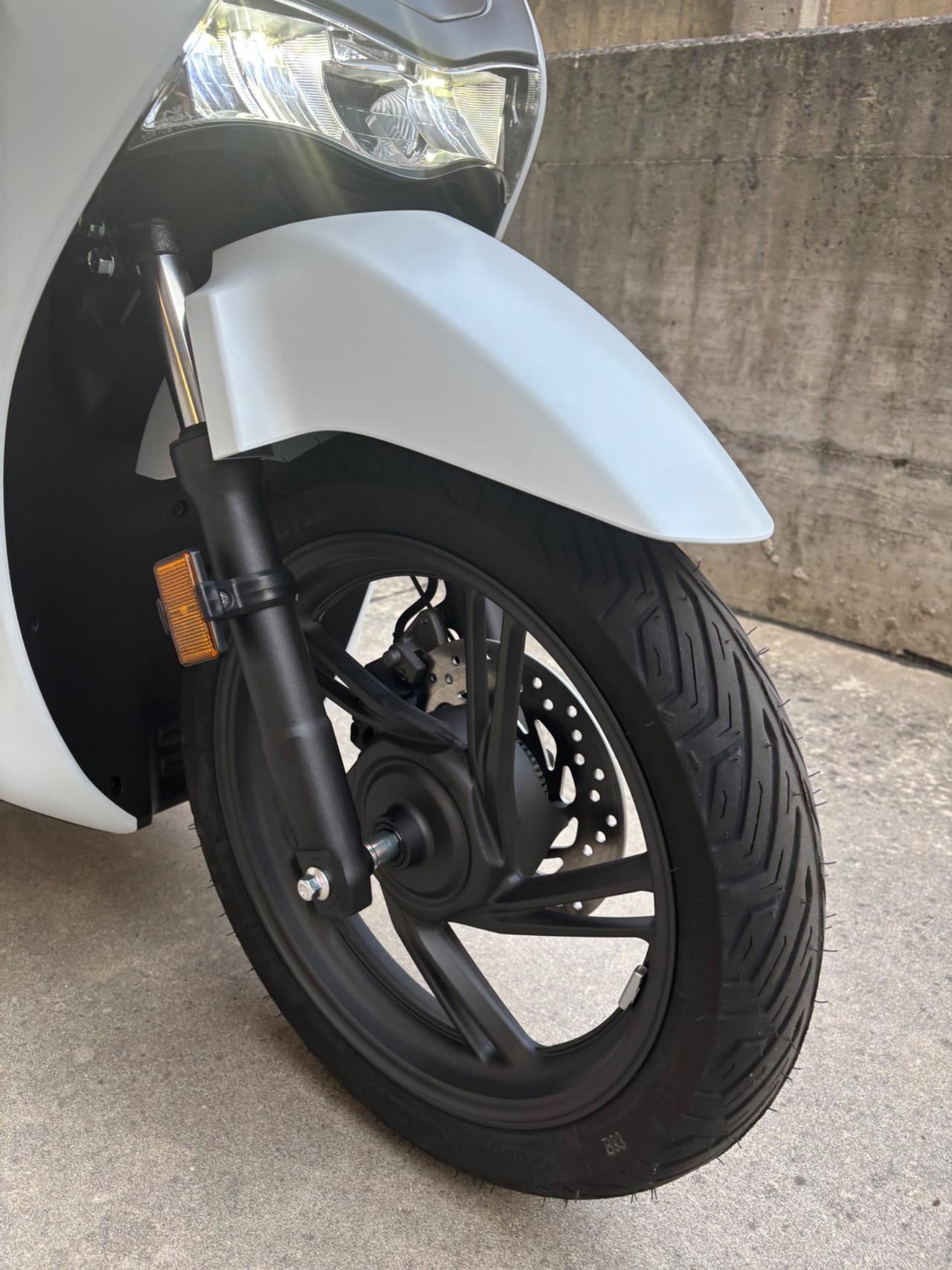 Honda SH 125 Sport Matt Pearl Cool White NUOVO