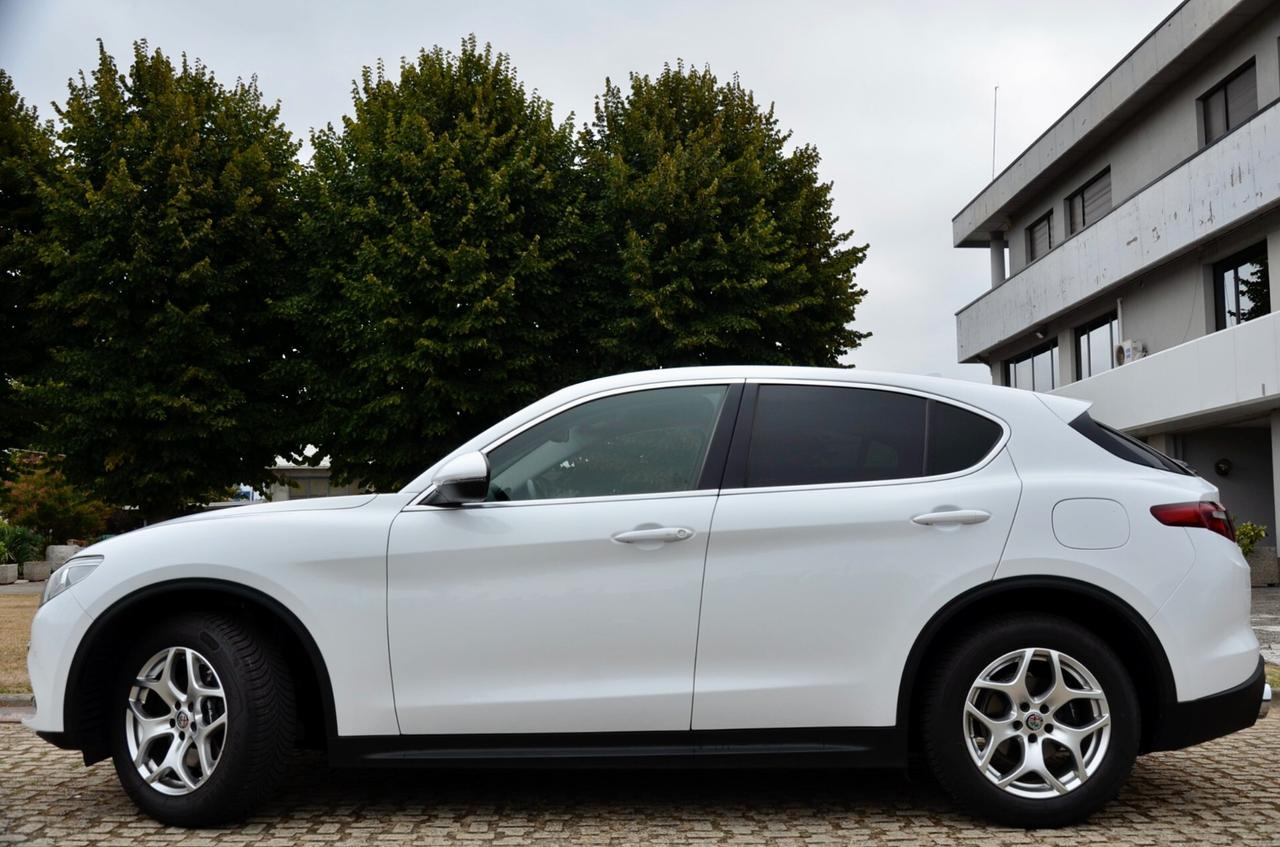 ALFA ROMEO STELVIO 2.2 TD EXECUTIVE Q4 210cv AUTO, EURO 6D, FARI LED, NAVI, RETROCAMERA, PERMUTE