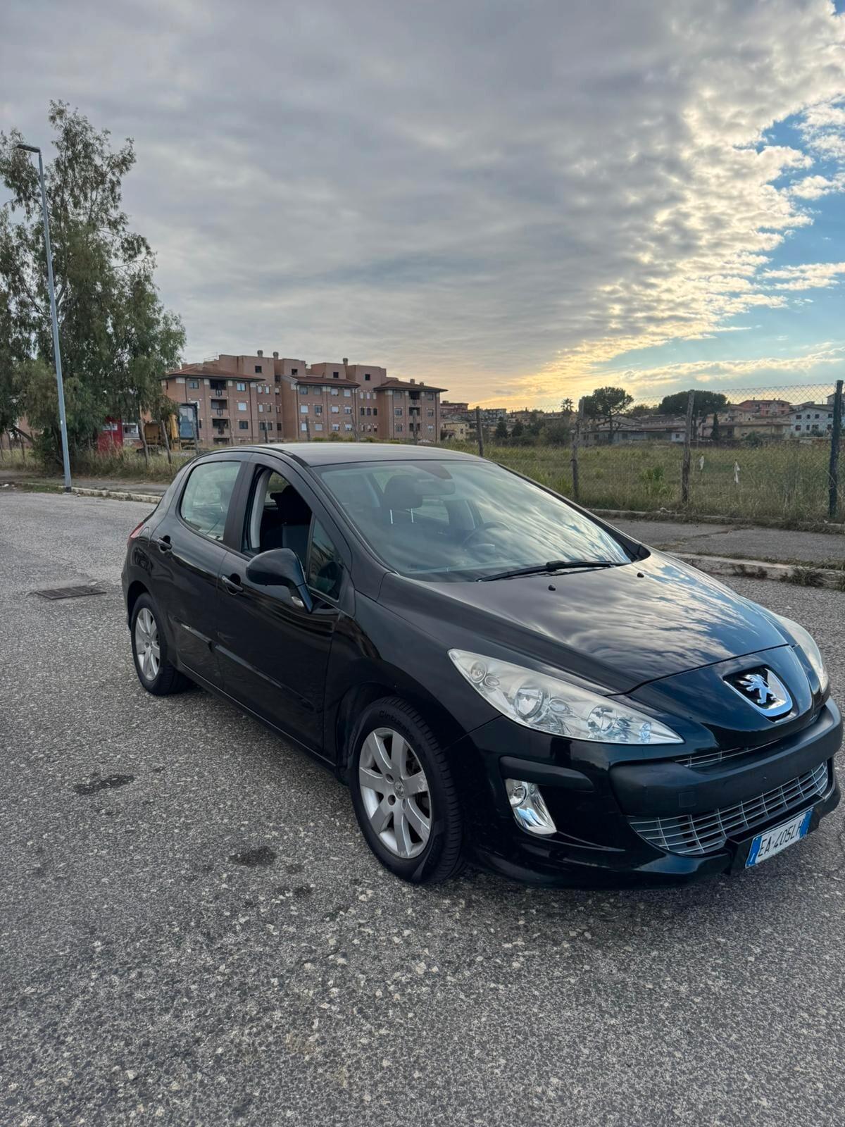Peugeot 308 1.6 HDi 110CV 5p. Féline (6 Marce)