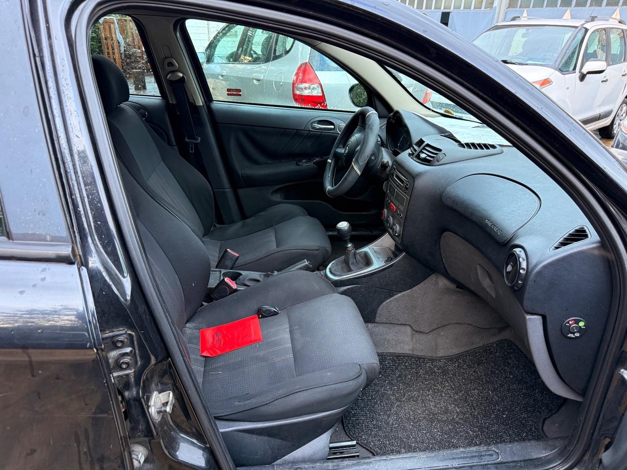 Alfa Romeo 147 1.9 JTD (120) 5 porte Distinctive