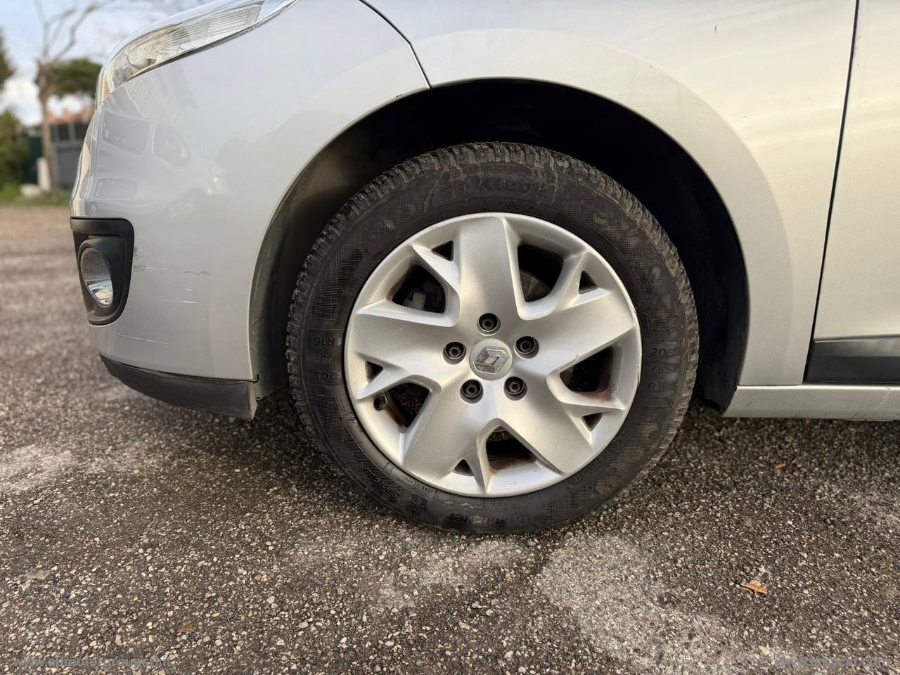 RENAULT Mégane 1.5 dCi 110 CV SporTour DYNAMIQUE