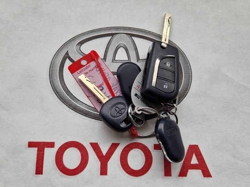 Toyota Yaris 4ª serie 1.5 Hybrid 5 porte Active