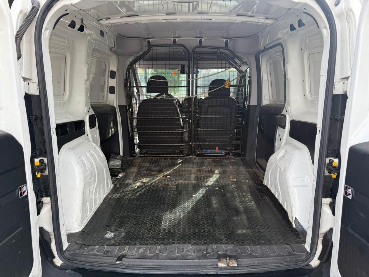 FIAT DOBLO 1.4 METANO 2016 12 MESI DI GARANZIA