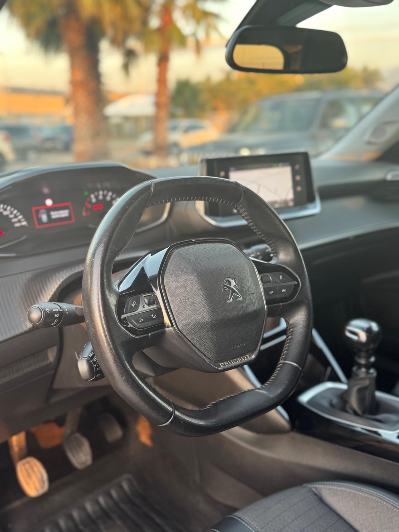 Peugeot 2008 PureTech 100 S&S Allure