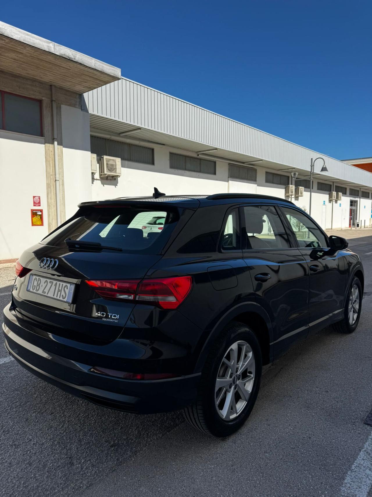 Audi Q3 40 TDI quattro S tronic Business Advanced