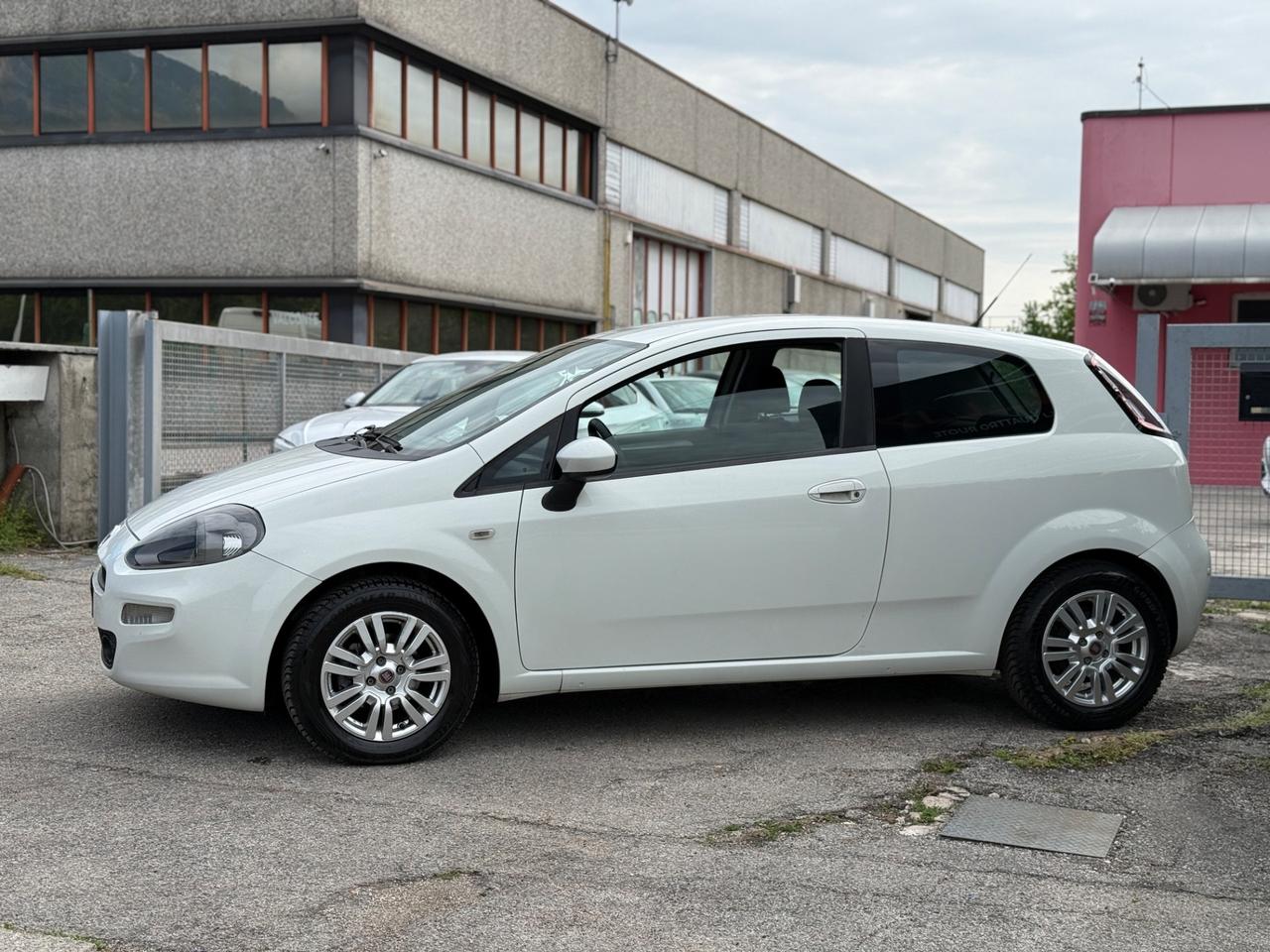 Fiat Punto 1.3 MJT II 75 CV 3 porte Lounge NEO PATENTATI