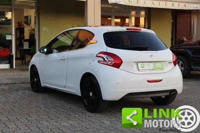 PEUGEOT 208 1° serie PureTech 82 3 porte Allure NEOPATENTATI