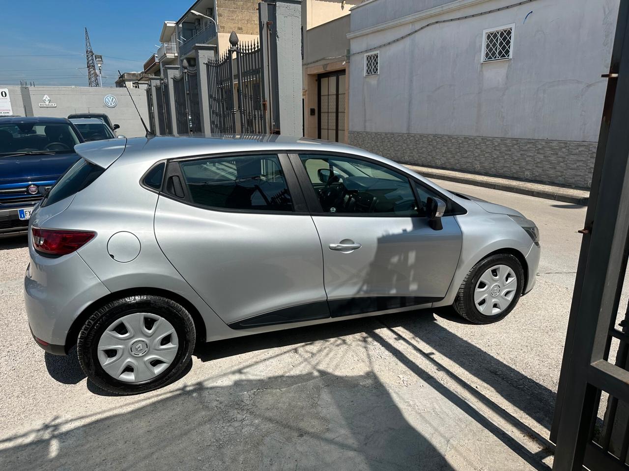 Renault Clio 1.2 75CV 5 porte Live x neopatentati