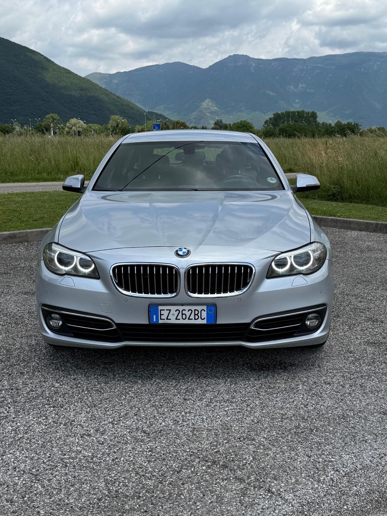 Bmw 520d xDrive Touring Luxury