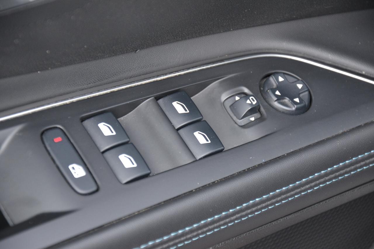Peugeot 5008 1.5 HDi 130CV CROSSWAY **DISTRIBUZIONE NUOVA**7P