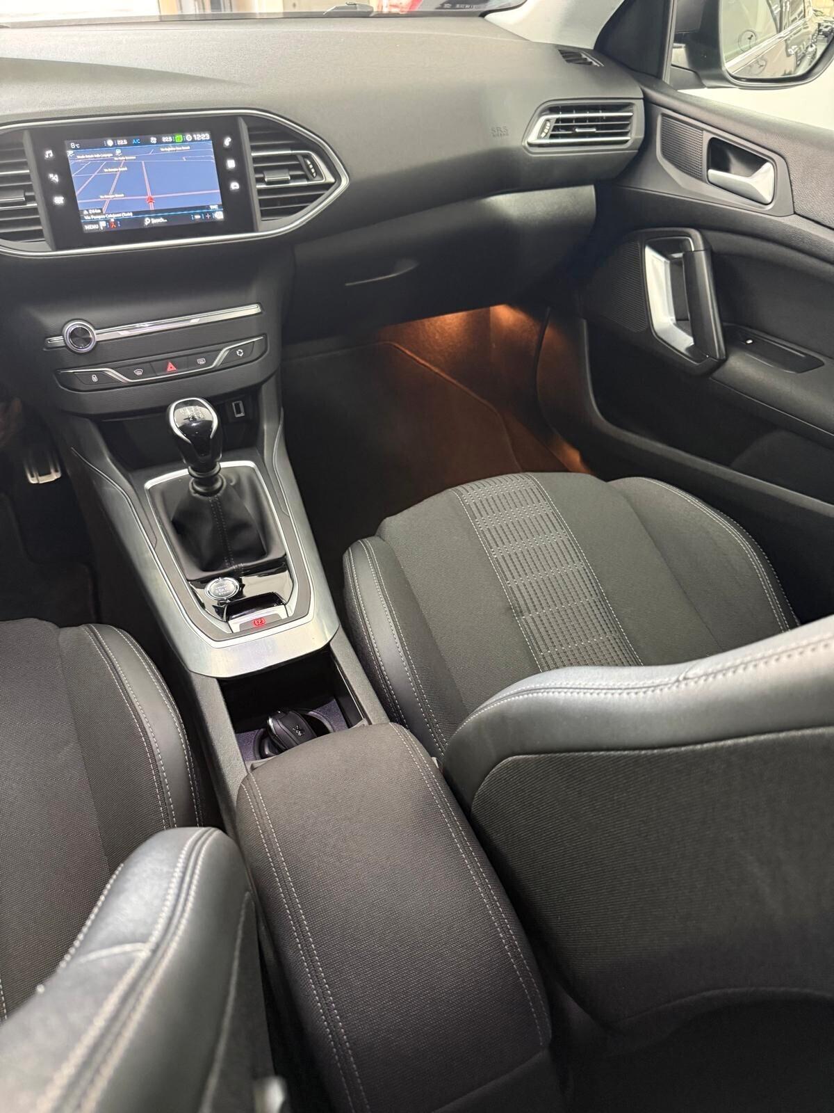 Peugeot 308 BlueHDi 130 S&S SW Allure