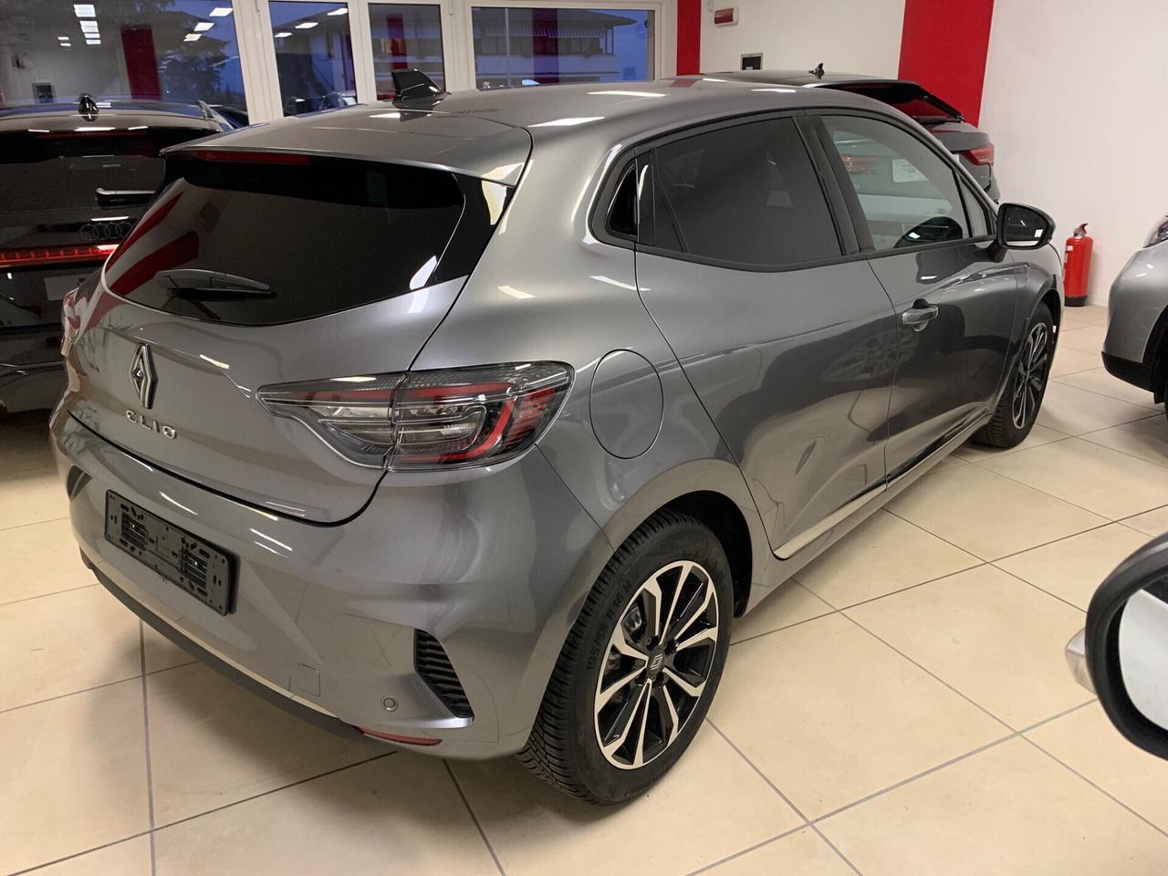 RENAULT CLIO TCE 90 CV 5 PORTE TECHNO