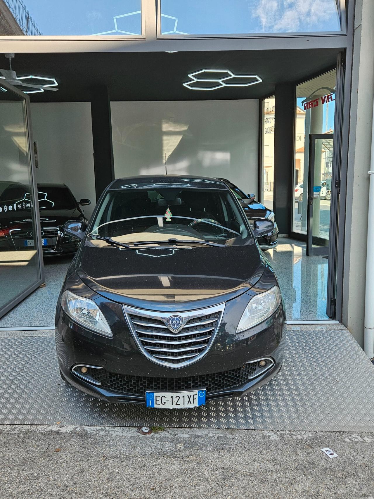 Lancia Ypsilon 1.3 MJT 16V 95 CV 5 porte S&S Platinum