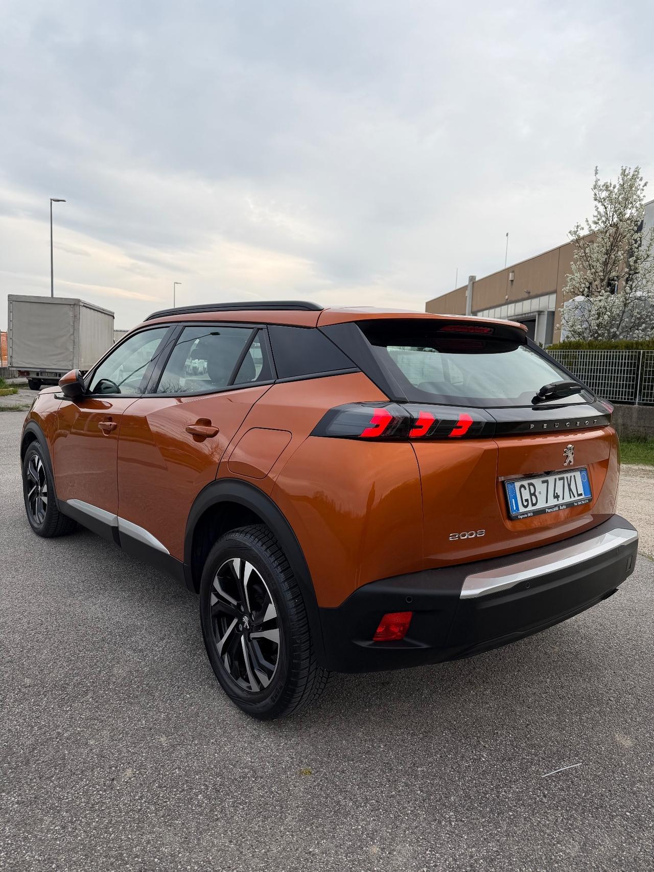 Peugeot 2008 PureTech 100 S&S Allure