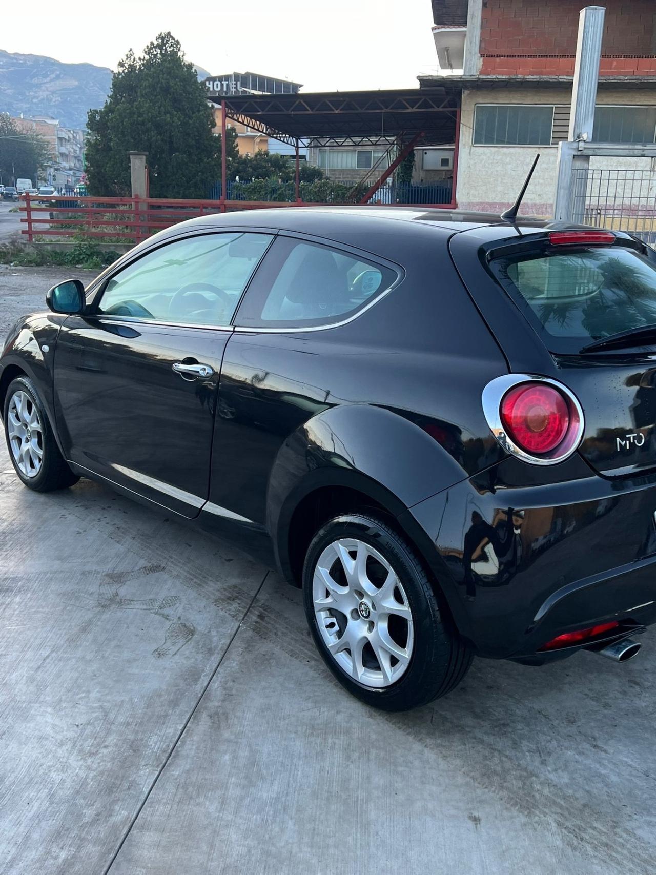 Alfa Romeo MiTo 1.3 JTDm-2 95 CV S&S Distinctive Sport Pack