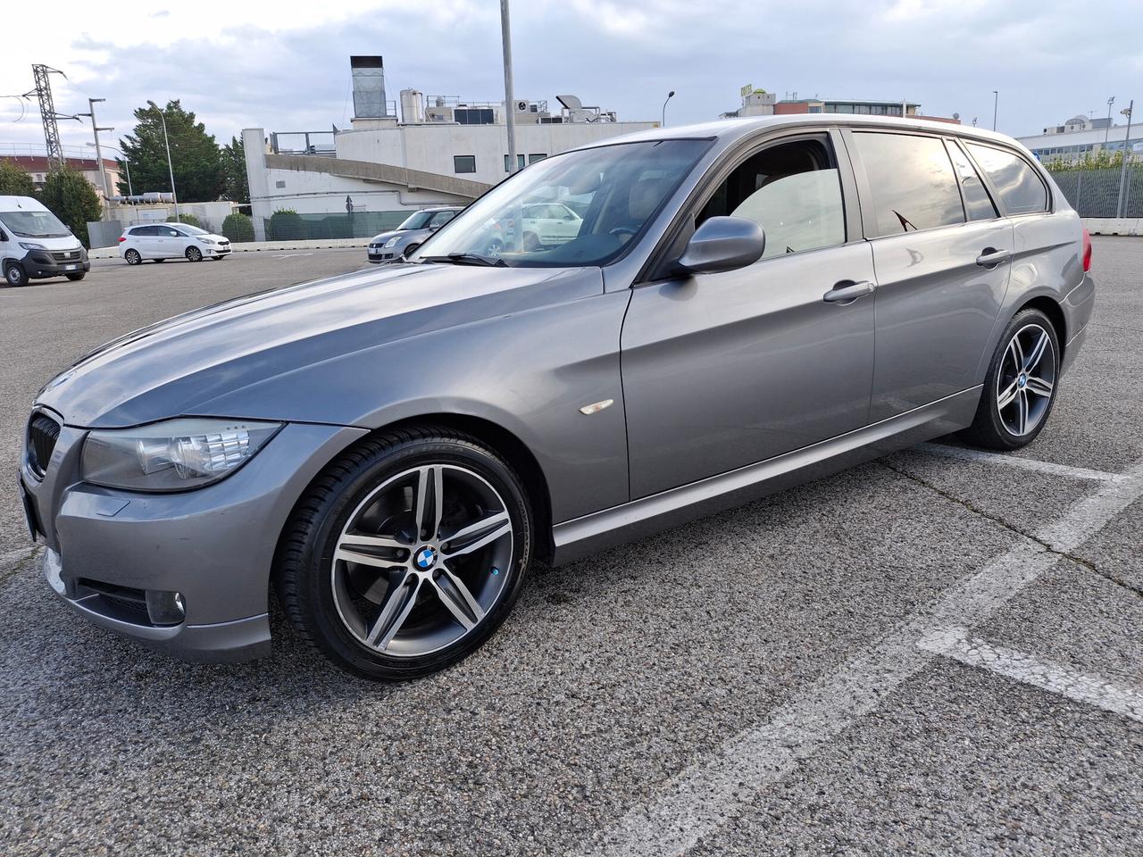 Bmw 318d 2.0 143CV. cat Touring MSport*RESTYLING*