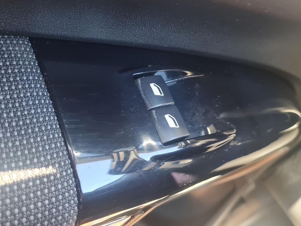 Citroen C4 Cactus 1.6 Blue HDi 100 shine #6620