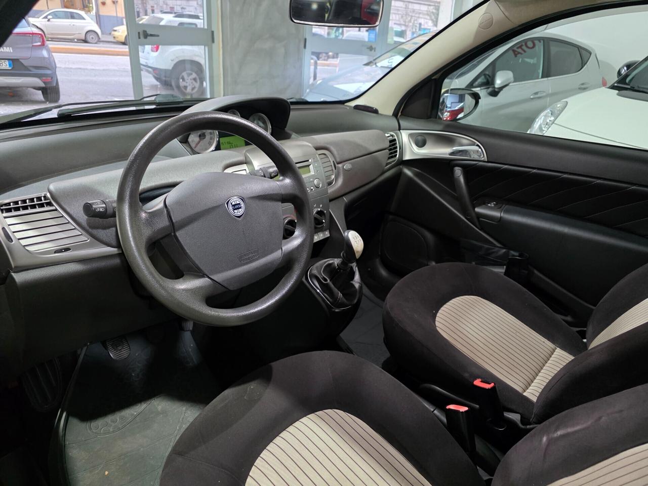 Lancia Ypsilon 1.2 Oro Full Option
