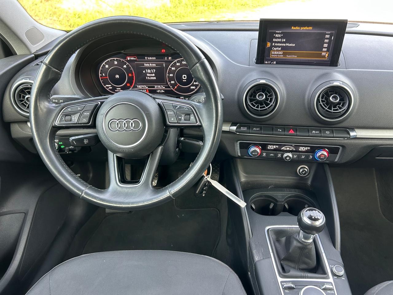 Audi A3 SPB 30 TDI Business Sline esterno neopatentati permute