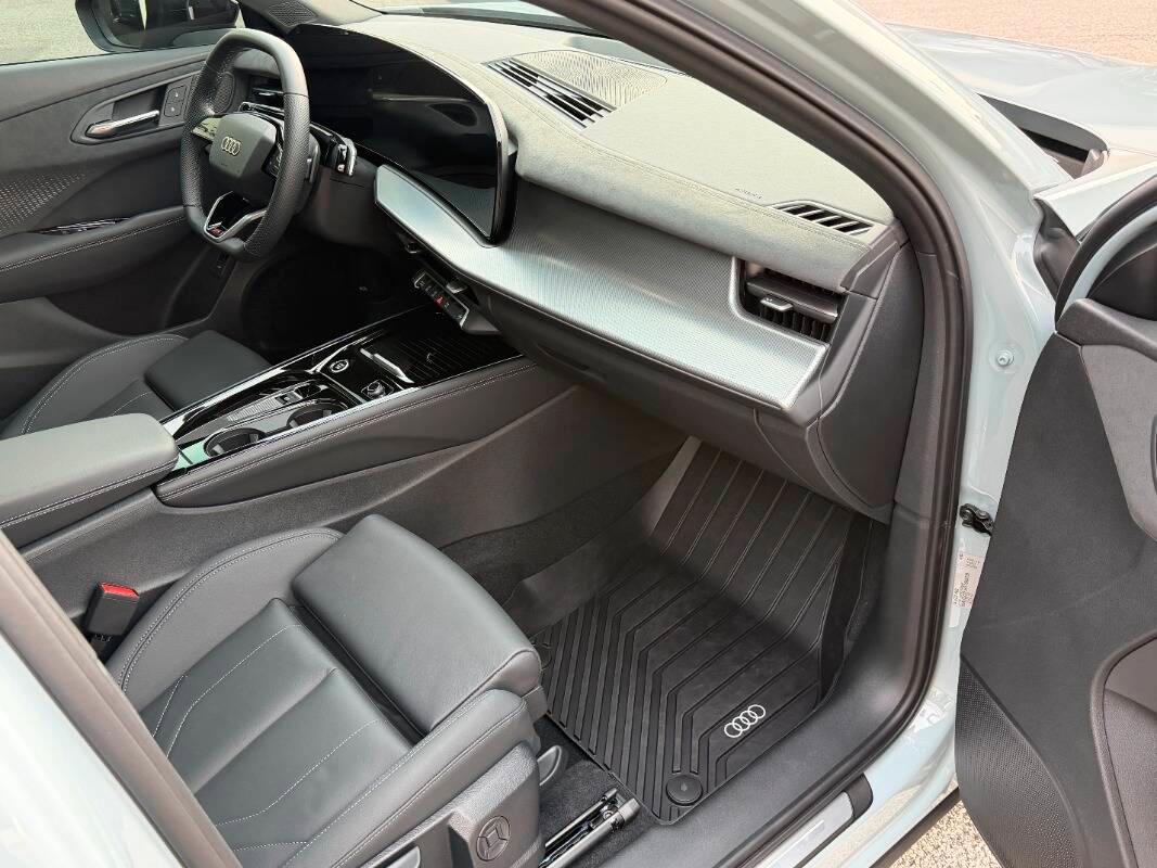 Audi Q3 Sportback 2.0 tdi S line edition 150cv s-tronic Grigio freccia perla