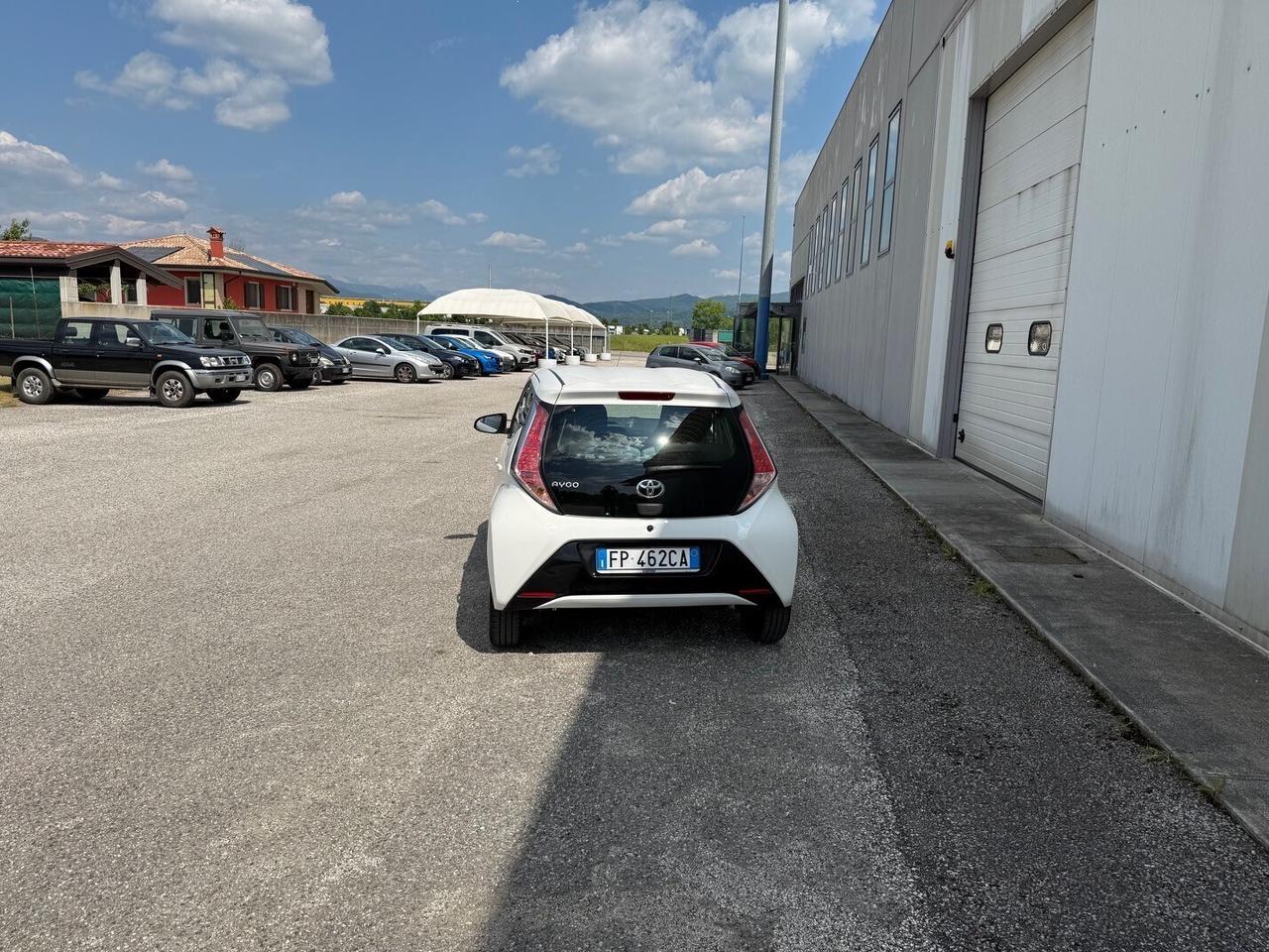 Toyota Aygo 1.0 VVT-i 72 CV 5 porte x-play