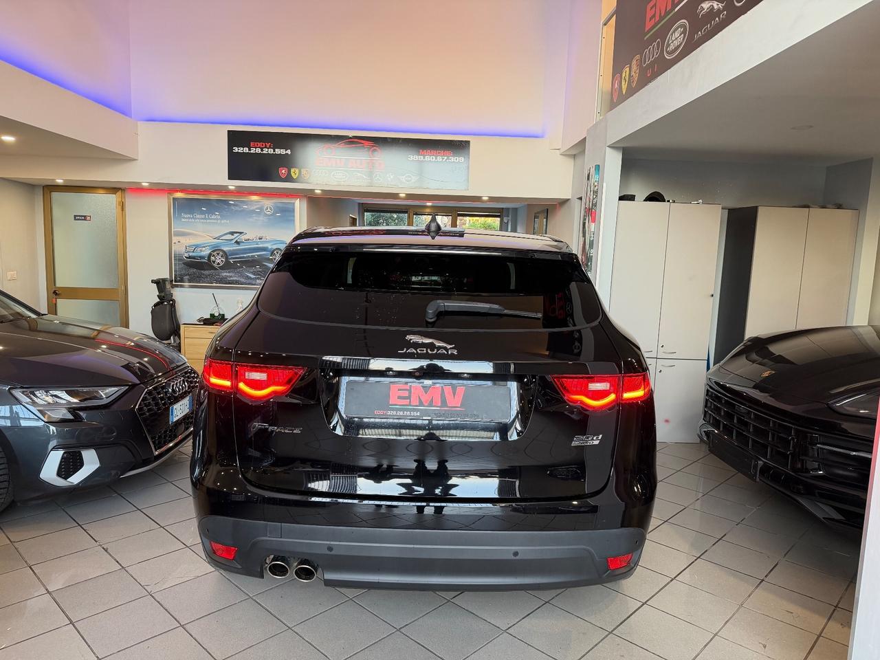 Jaguar F-Pace 2.0 D 180 CV AWD aut Chequered Flag