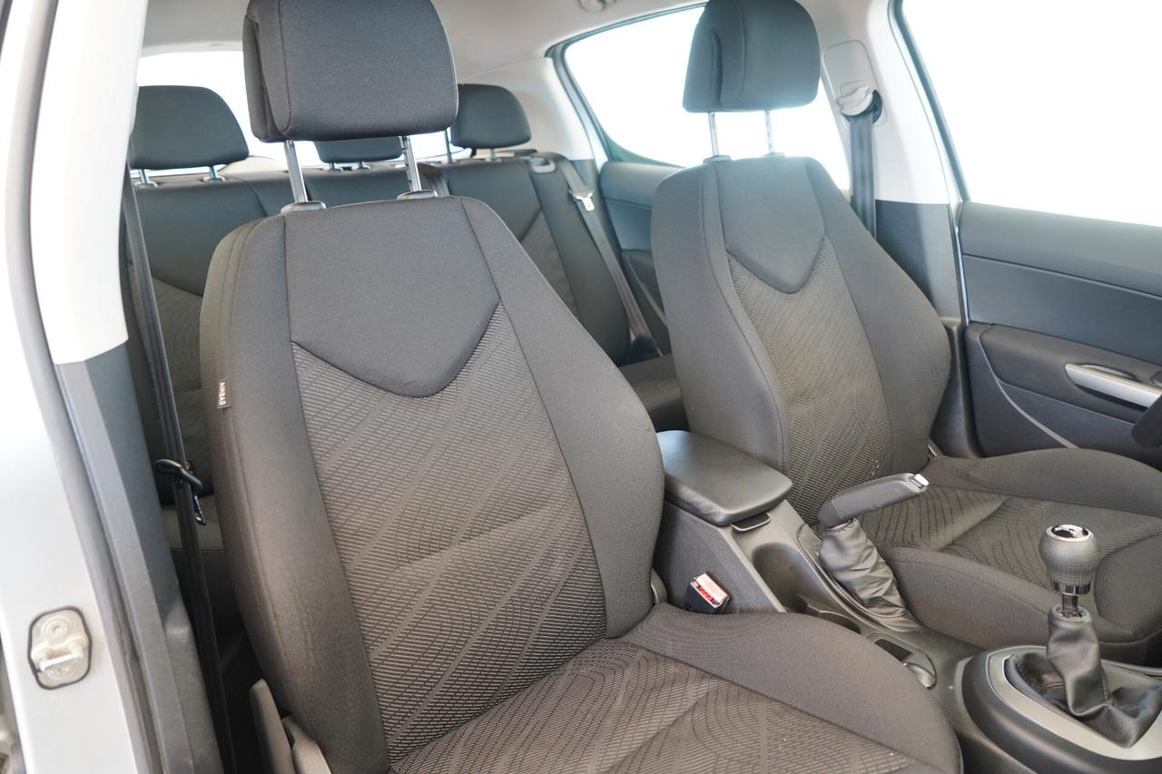 Peugeot 308 1.6 HDi 90CV 5 porte